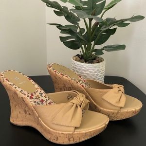 BAKERS | 100% Leather and Cork Bow Wedge Sandal